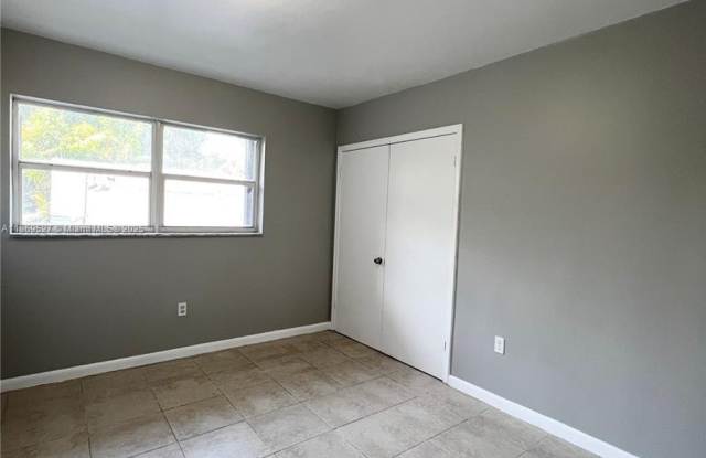 7632 NE 3rd Pl photos photos