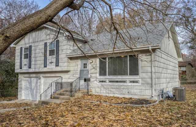 9404 E 80th Terr - 9404 East 80 Terrace, Raytown, MO 64138