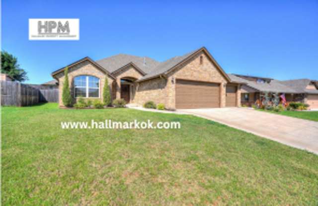 1713 Pinewood Drive in Moore. - 1713 Pinewood Drive, Moore, OK 73160