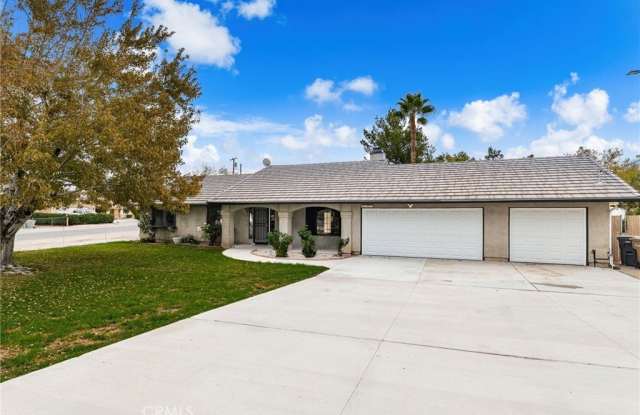 17805 Walnut - 17805 Walnut Street, Hesperia, CA 92345