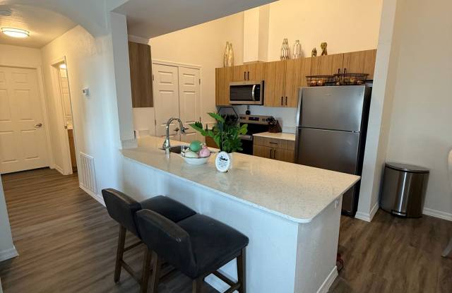 The Crest at Skyline Now offering up to 8 weeks FREE rent! Call today to schedule your tour: (480) 390-5392 photos photos