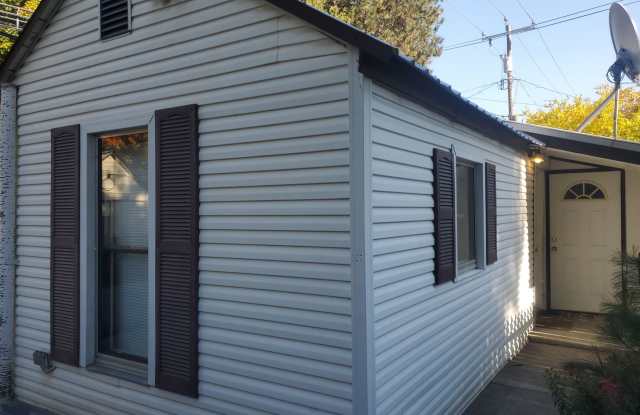 Downtown CDA 1 Bed - 1117 East Lakeside Avenue, Coeur d'Alene, ID 83814
