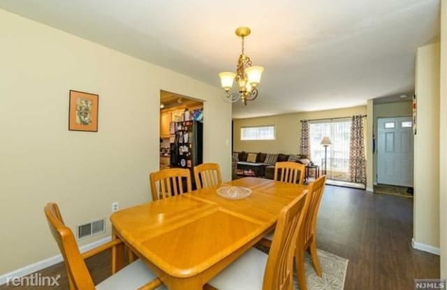 9 Colgate Dr # 6K1 Gallery 4