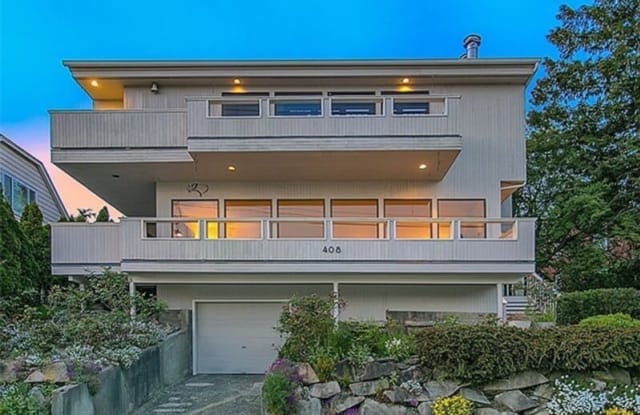 408 NE 40th St - 408 Northeast 40th Street, Seattle, WA 98105