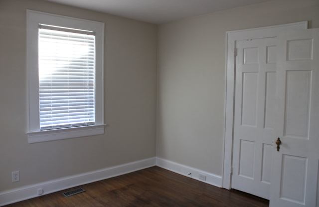 1804 Anderson Street Gallery 3
