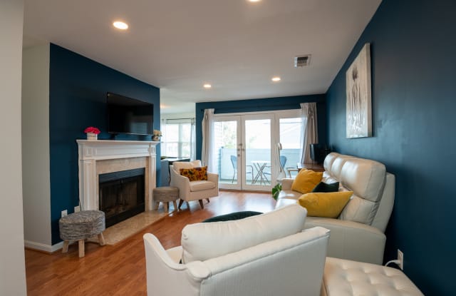 6427 Richmond Hwy Apt 303 - 6427 Richmond Highway, Fairfax County, VA 22306
