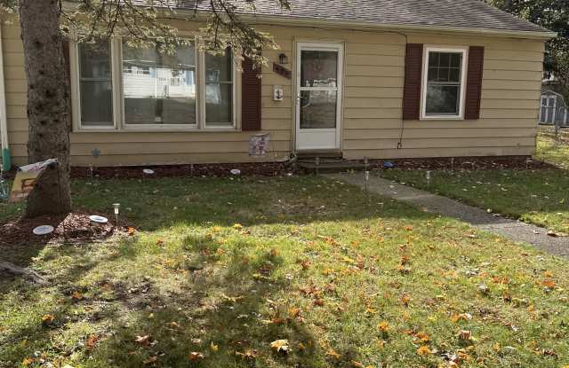 408 East Broadwell Street photos photos