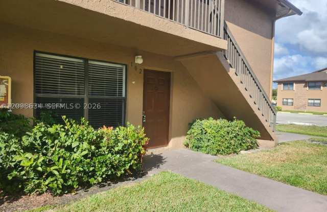 10037 Winding Lake Rd Gallery 2
