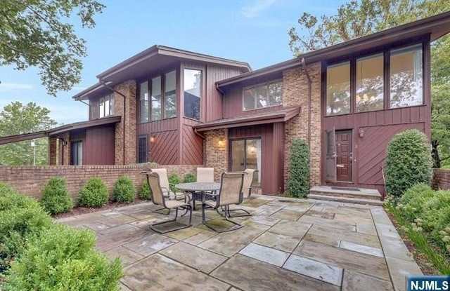 109 E Palisade Avenue Gallery 2
