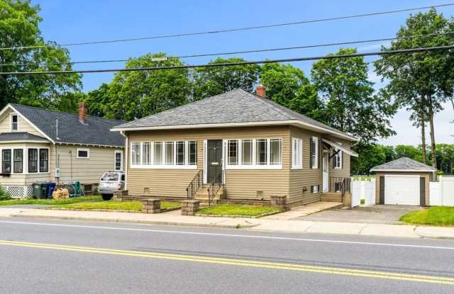 135 North Main Street Gallery 1