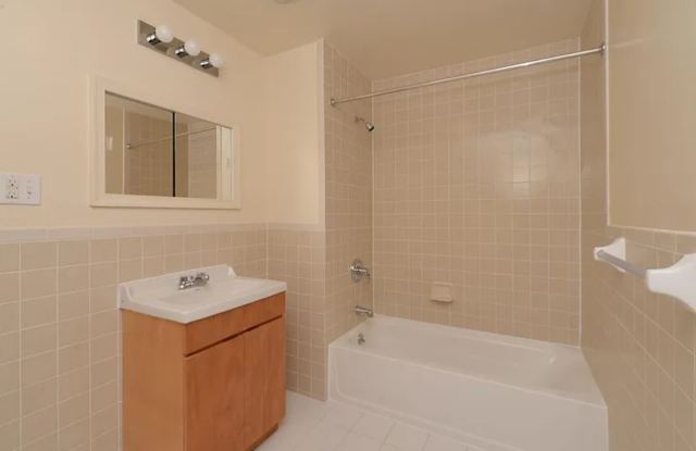 48 Hilton Ave photos photos