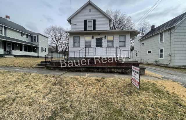 3 -4 Bedroom Home Near Brookside Park - 229 Lindale Avenue, Ashland, OH 44805
