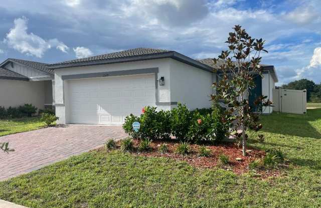 3 bed 2 bath home Gallery 4