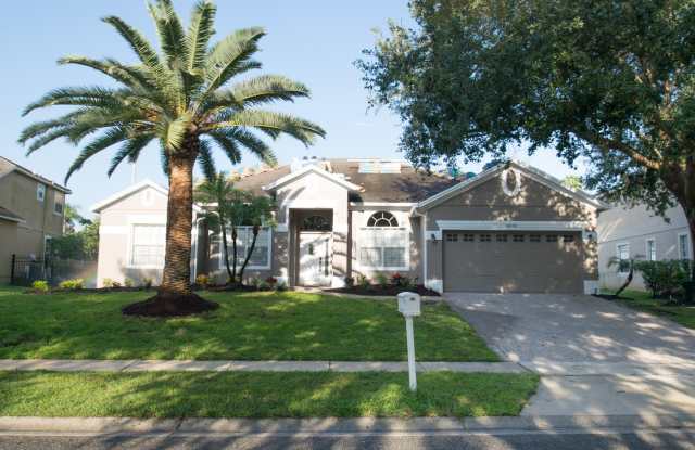 4/3 SINGLE-FAMILY HOUSE IN EMERALD FOREST! - 10050 Canopy Tree Court, Orange County, FL 32836