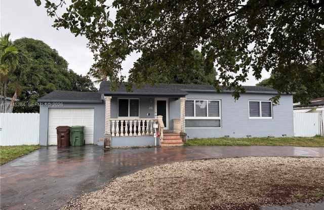 45 W 60th St photos photos