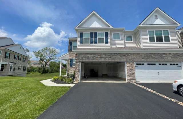 516 GRAY FEATHER Way Gallery 1