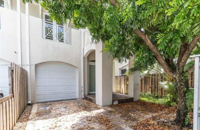 3133 Hibiscus St photos photos