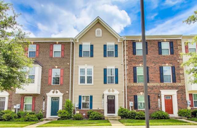 Contemporary 4 bedroom, 2 full bath/2 half bath townhome! photos photos