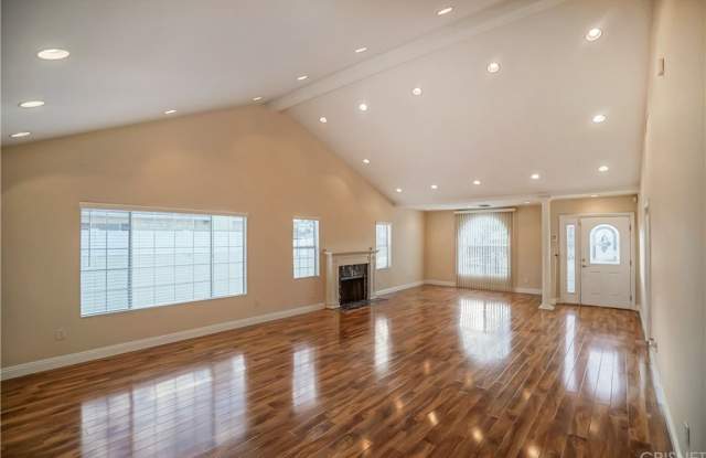 6942 Alcove Avenue Gallery 3