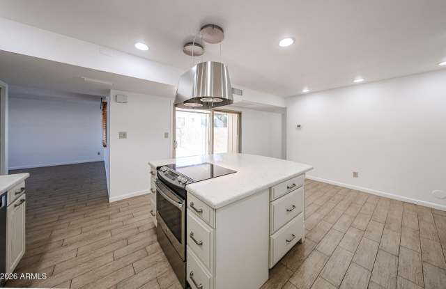 8333 E ORANGE BLOSSOM Lane Gallery 4