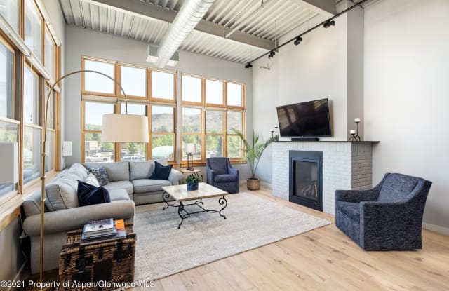 231 Robinson Street photos photos