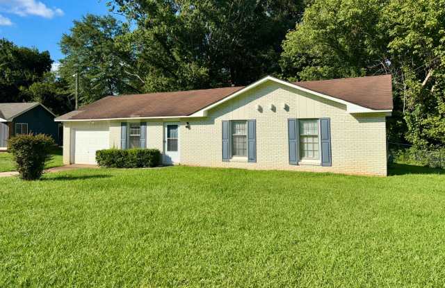 Updated 3 Bed/1.5 Bath Ranch on Quiet Cul-de Sac! photos photos