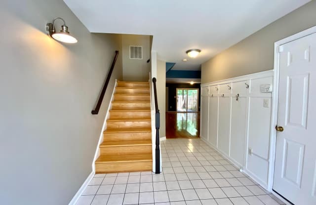 8381 JOVIN CIRCLE Gallery 2