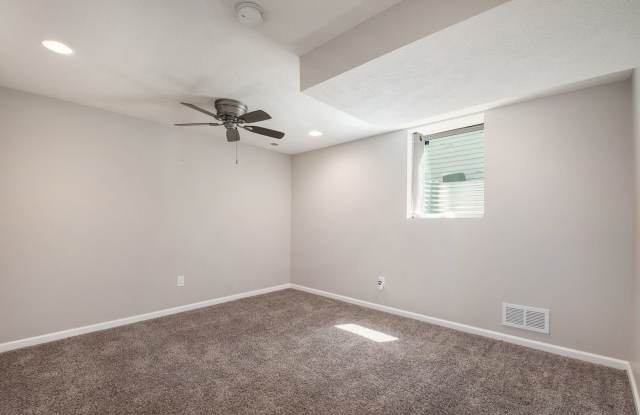Old Towne Cutie with Charm Galore! Gallery 4