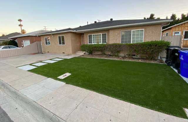 8BD/4BA on Rockford! Great Yard! (Lease out, pending signatures. Check back in a few days!) photos photos 8BD/4BA on Rockford! Great Yard! (Lease out, pending signatures. Check back in a few days!) photos photos