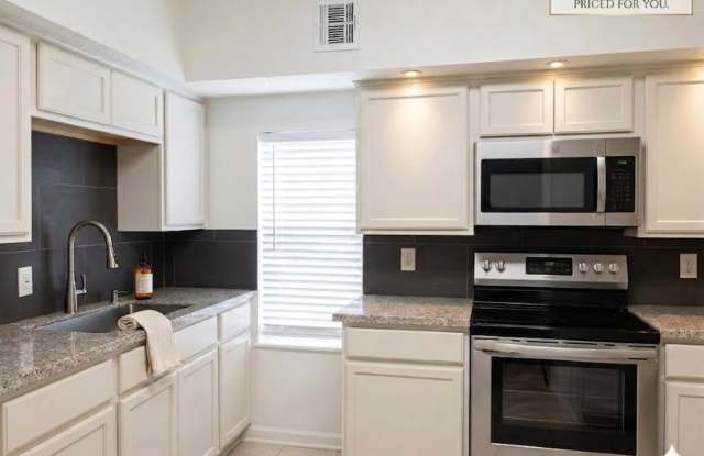 400 Avenue B photos photos