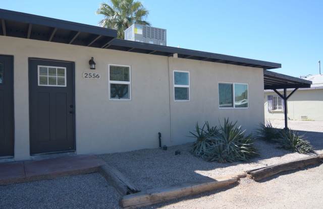 Remodeled 2 Bedroom 1 Bath Duplex! Great Central Tucson Location! photos photos