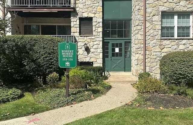 172 DRUMMERS LANE - 172 Drummers Lane, Wayne, PA 19087