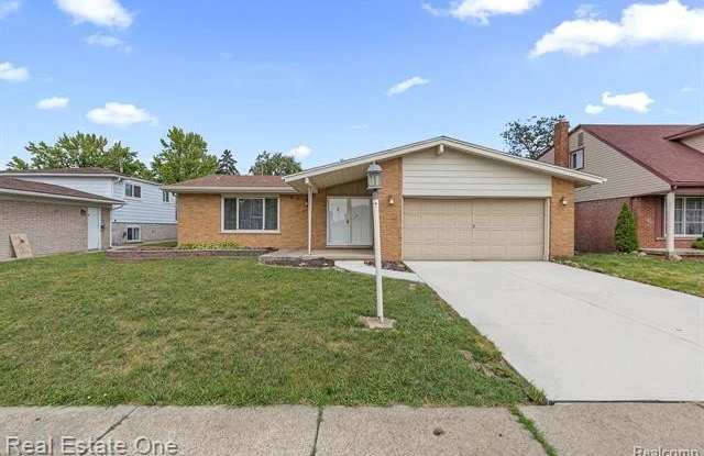26946 Sheahan Drive photos photos