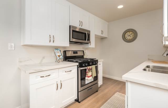 936 South 37th Street - Unit A Gallery 4