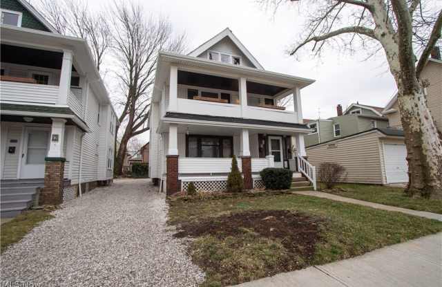 1931 W 74 Street Gallery 2