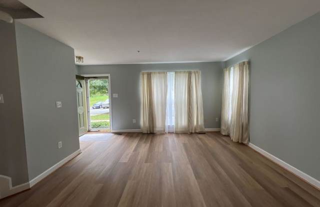 6402 View Point Ct Gallery 2