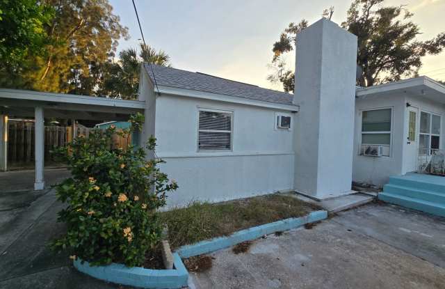 2108 8th St photos photos