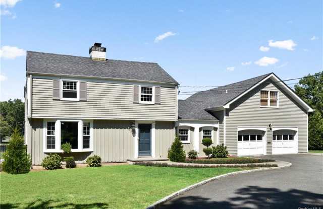 640 Shore Acres Drive Gallery 4