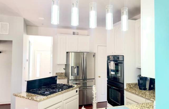 7442 Tottenham Dr photos photos
