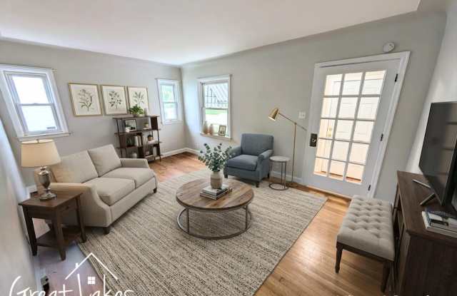 Lovely 3 Bedroom 2 Bathroom now available for rent! Gallery 3