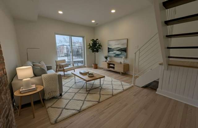 2005 Green St - 3R photos photos