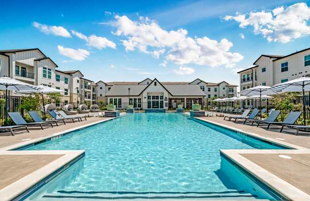Atlas Bluewood photos photos