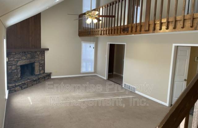 384 Sherburne Cv Gallery 4