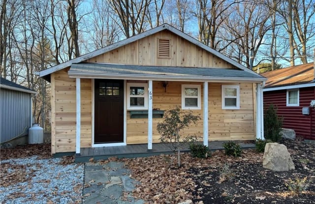 63 Old Sawmill Road - 63 Old Sawmill Road, Trumbull, CT 06611