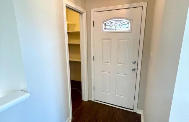 4 bed/ 3 baths Single Family Home Gallery 4