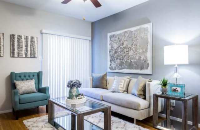 1035 Justin Ln Gallery 1