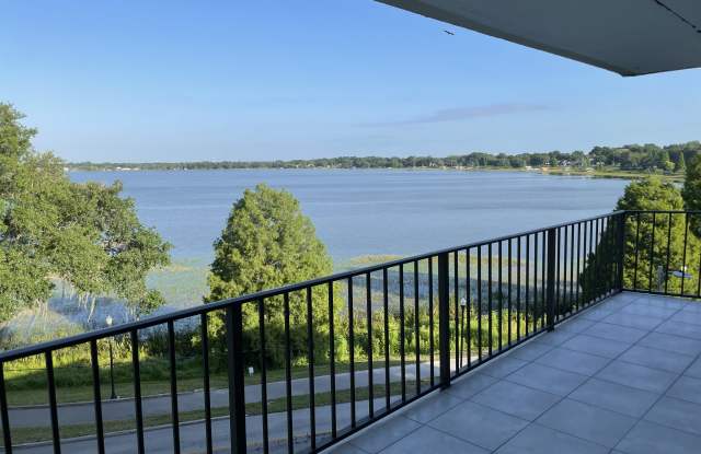 208 E Lake Howard Dr Nw - 208 North Lake Howard Drive, Winter Haven, FL 33881