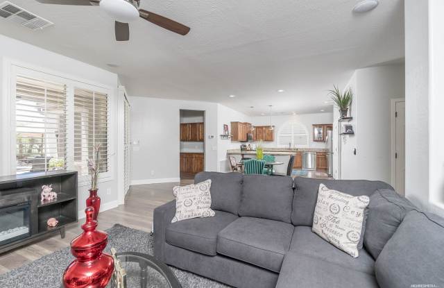 4271 E BLUE SPRUCE Lane Gallery 4
