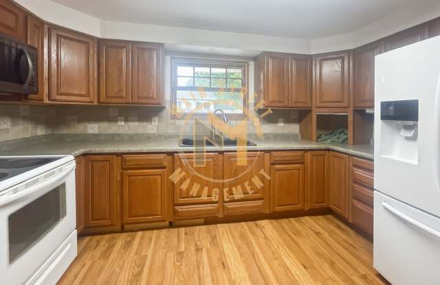 3 Bed 2 Bath Single Family Home Gallery 1