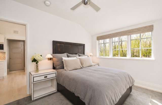 411 Montauk Highway Gallery 4